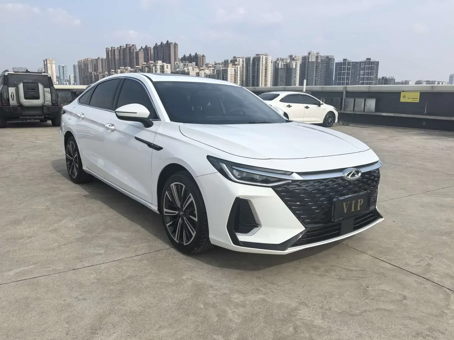 Chery Arrizo 8