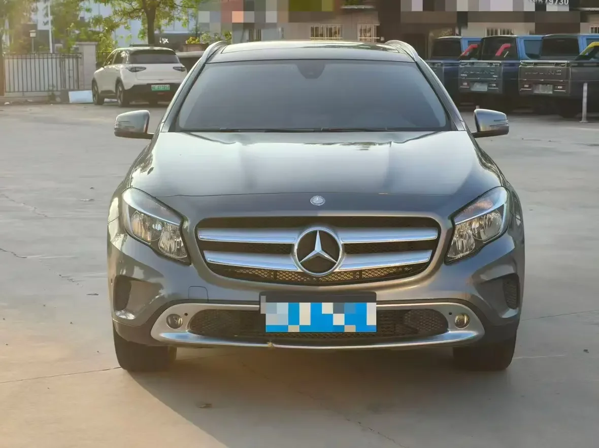 Mercedes-Benz GLA