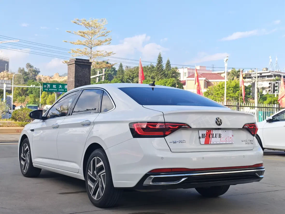Volkswagen Sagitar