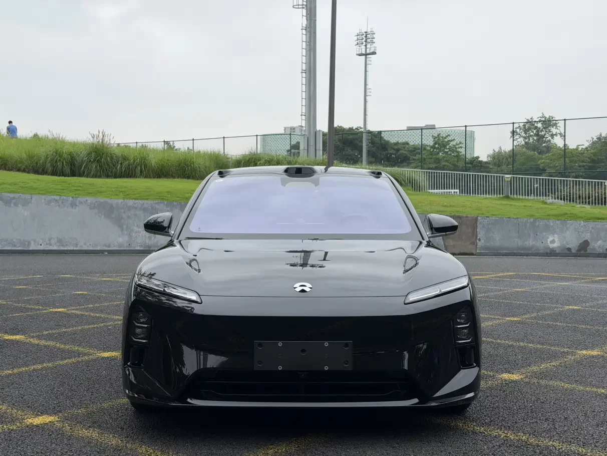 NIO ET5T  из Китая