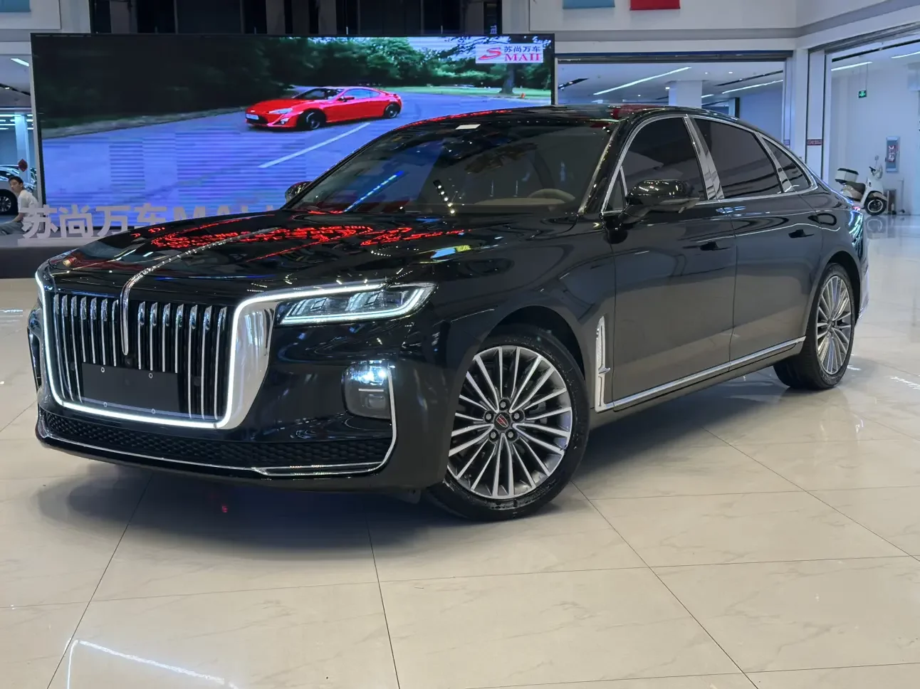 Hongqi H9  из Китая