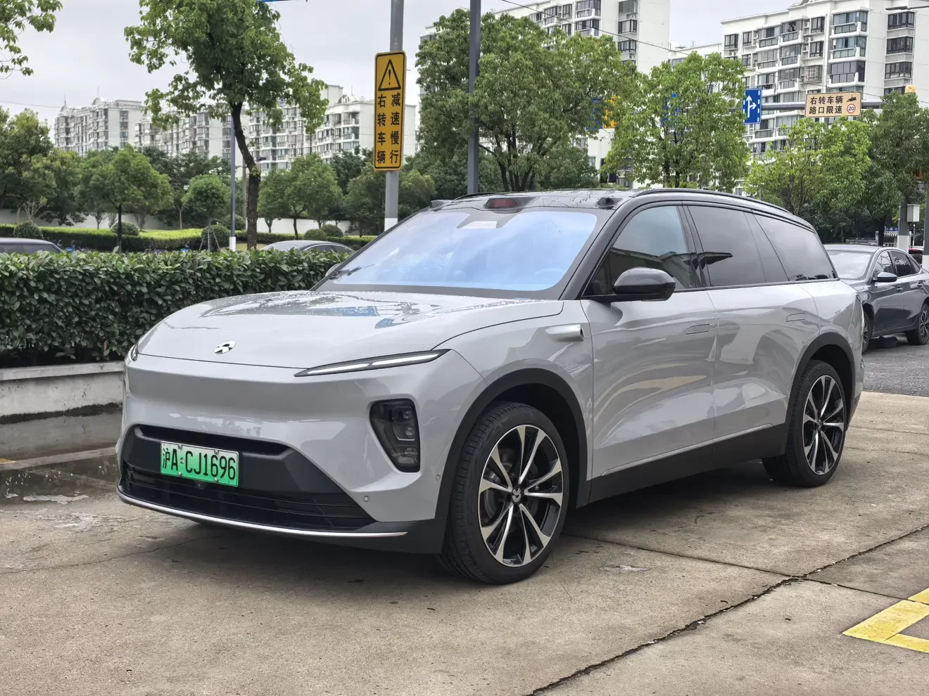 NIO ES8  из Китая