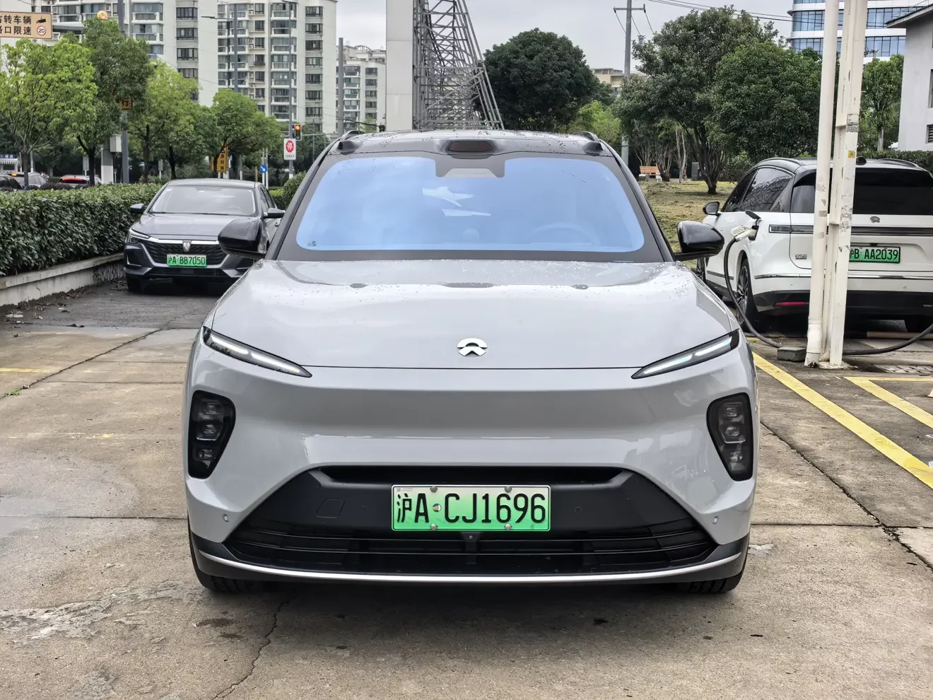 NIO ES8  из Китая