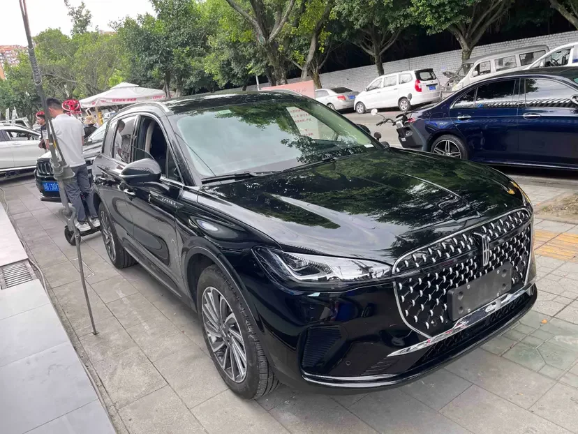 Lincoln adventurer