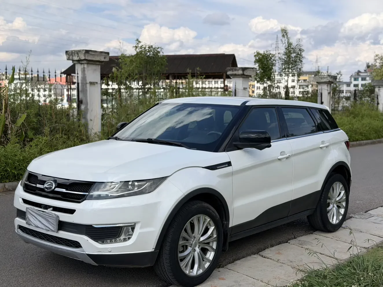 Lu Feng Landwind X7