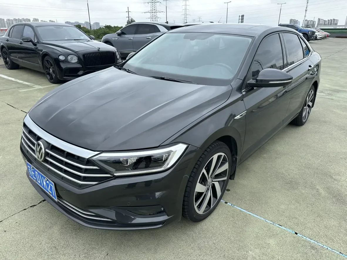 Volkswagen Sagitar