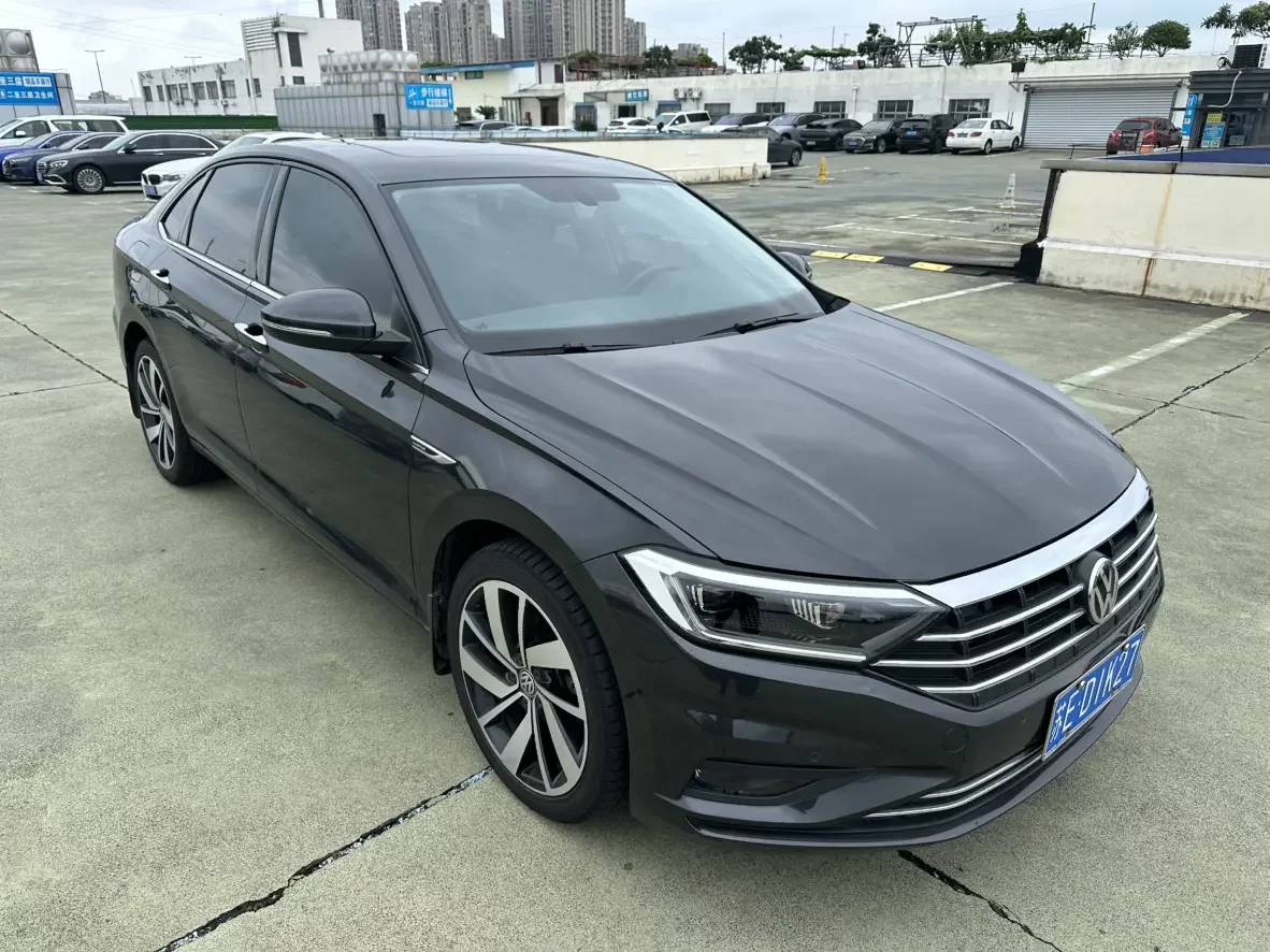 Volkswagen Sagitar