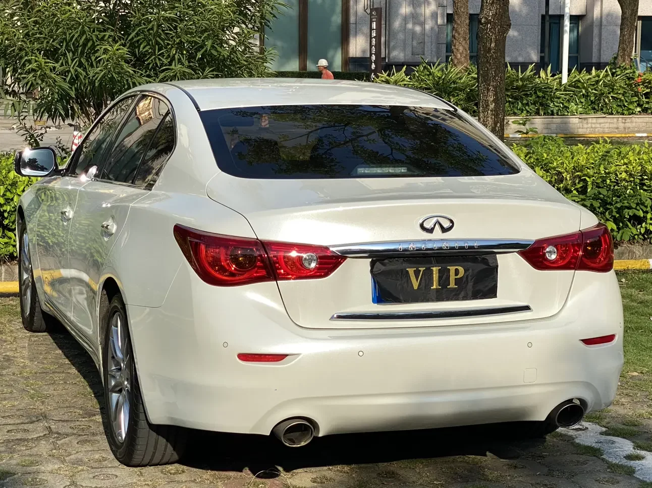 Infiniti Q50L