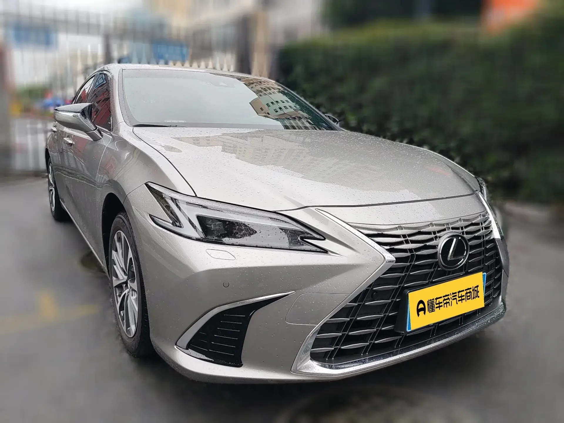 Lexus ES
