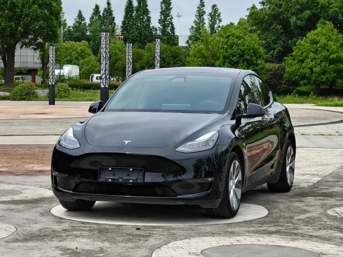 Tesla Model Y  из Китая