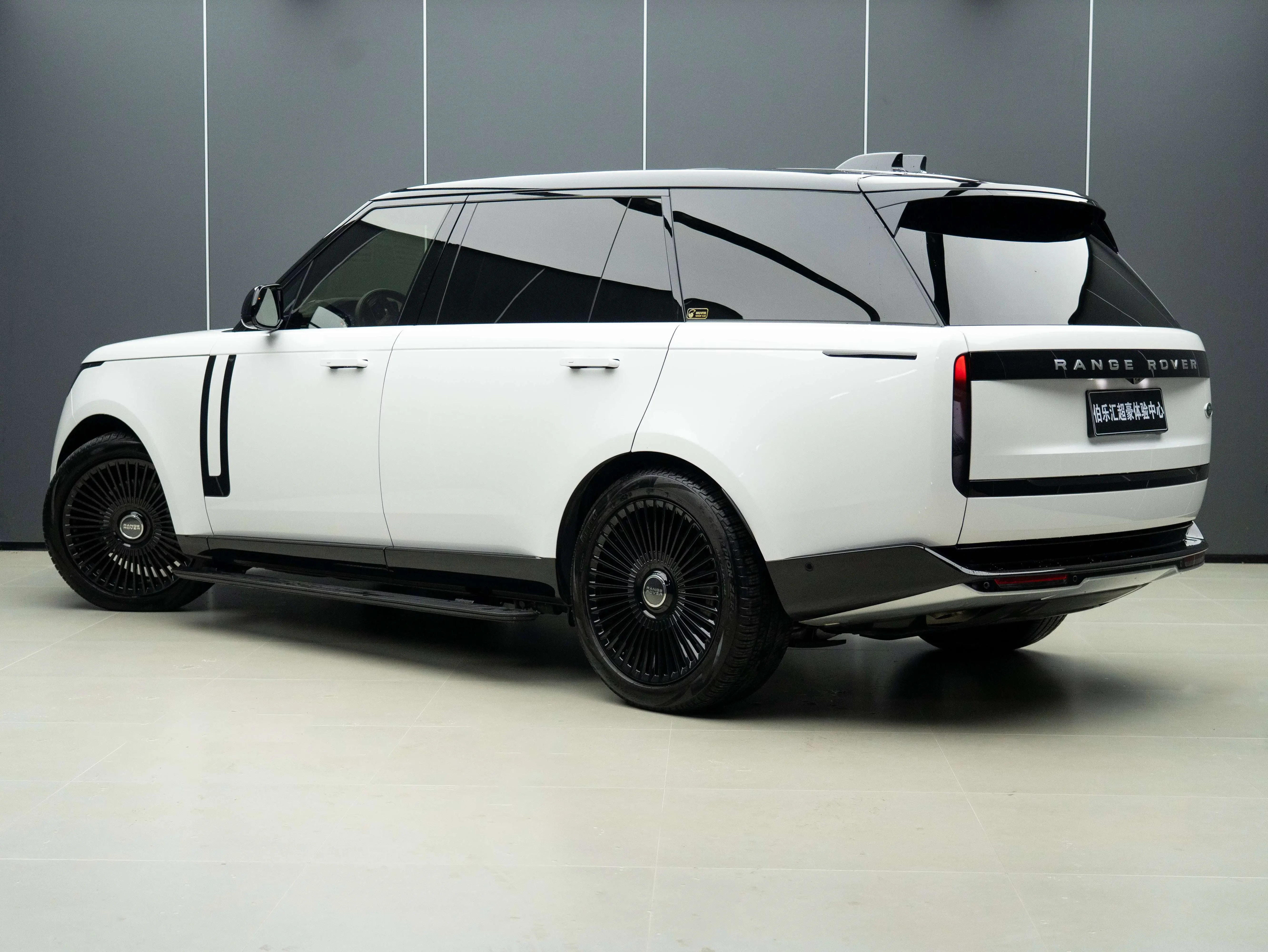 Land Rover range rover
