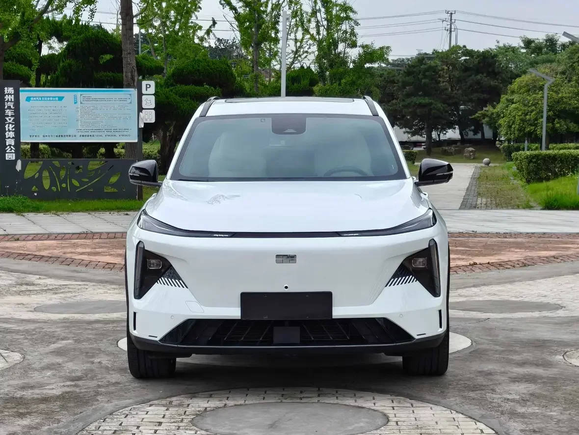 Geely Galaxy L7