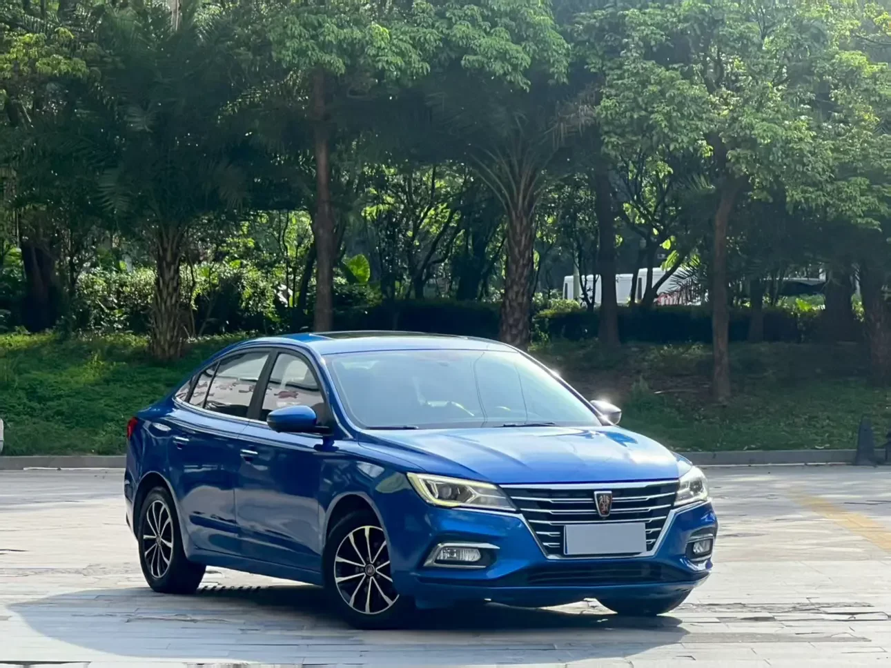 Roewe i5