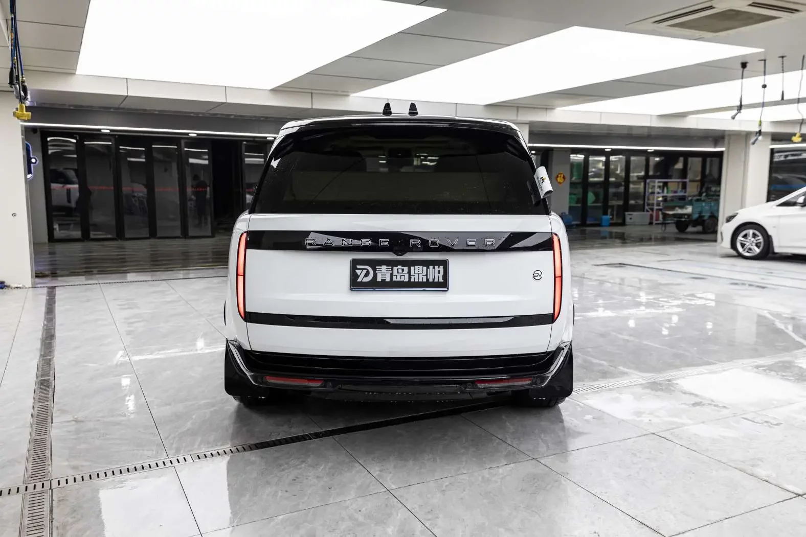 Land Rover range rover