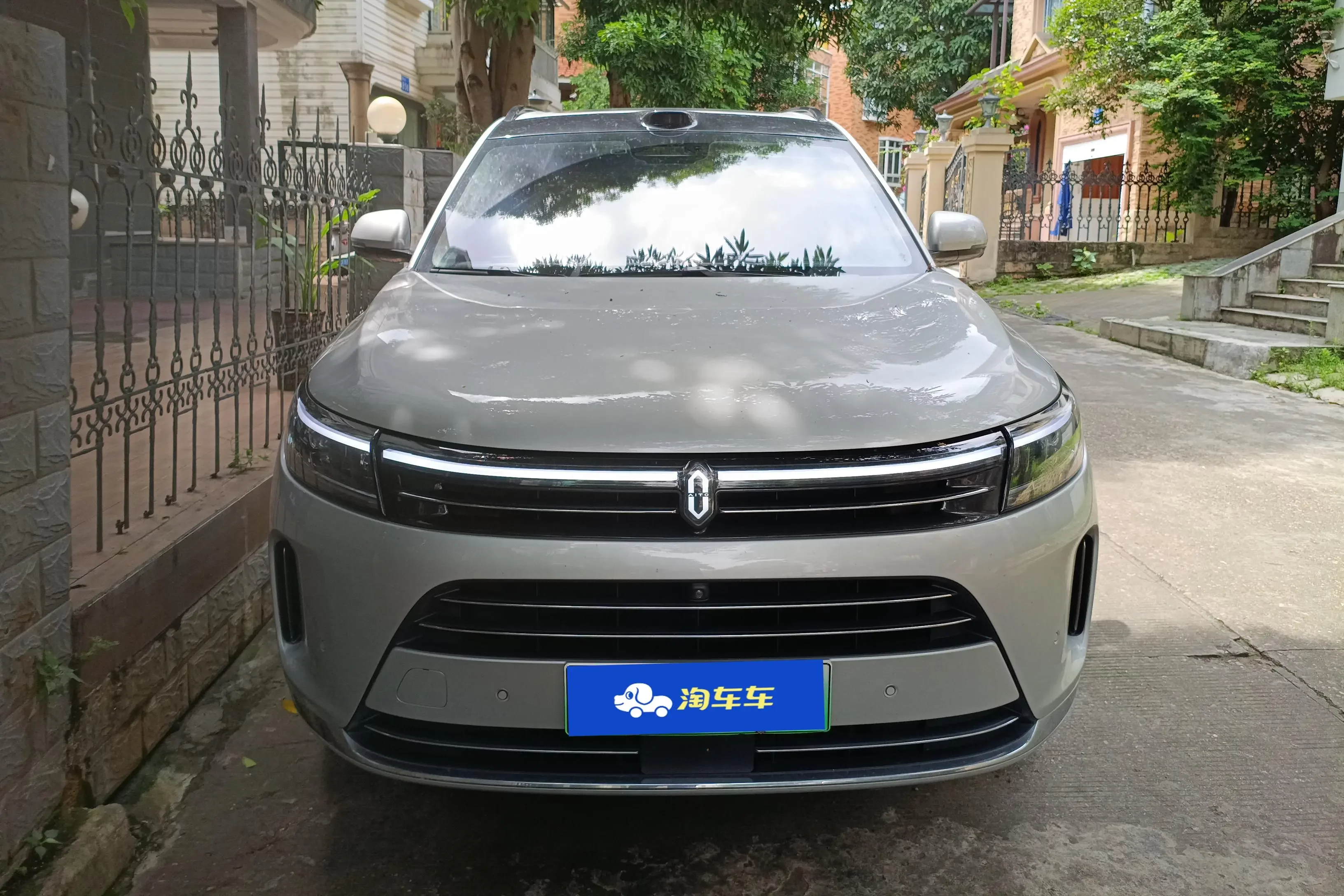AITO M7