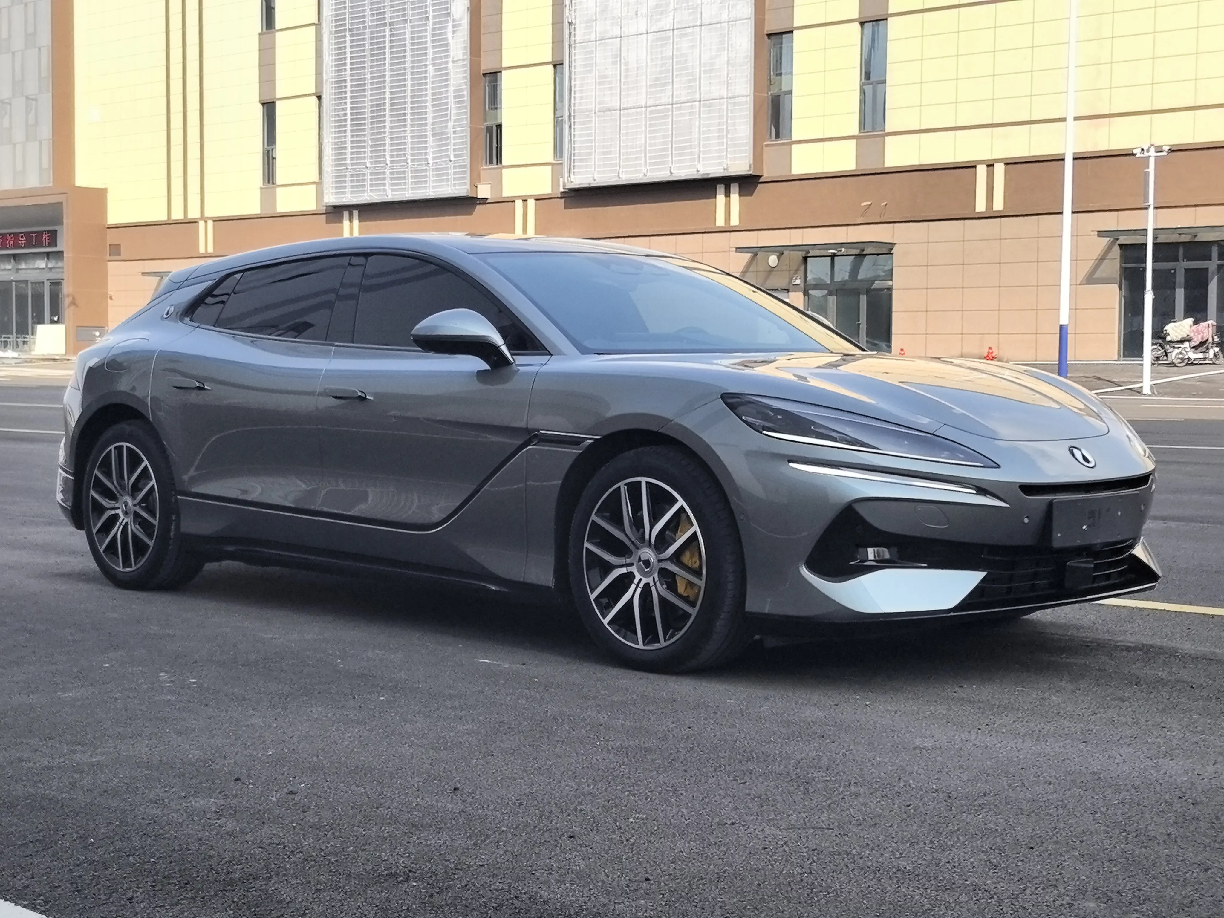 Denza DENGZH9GT DM