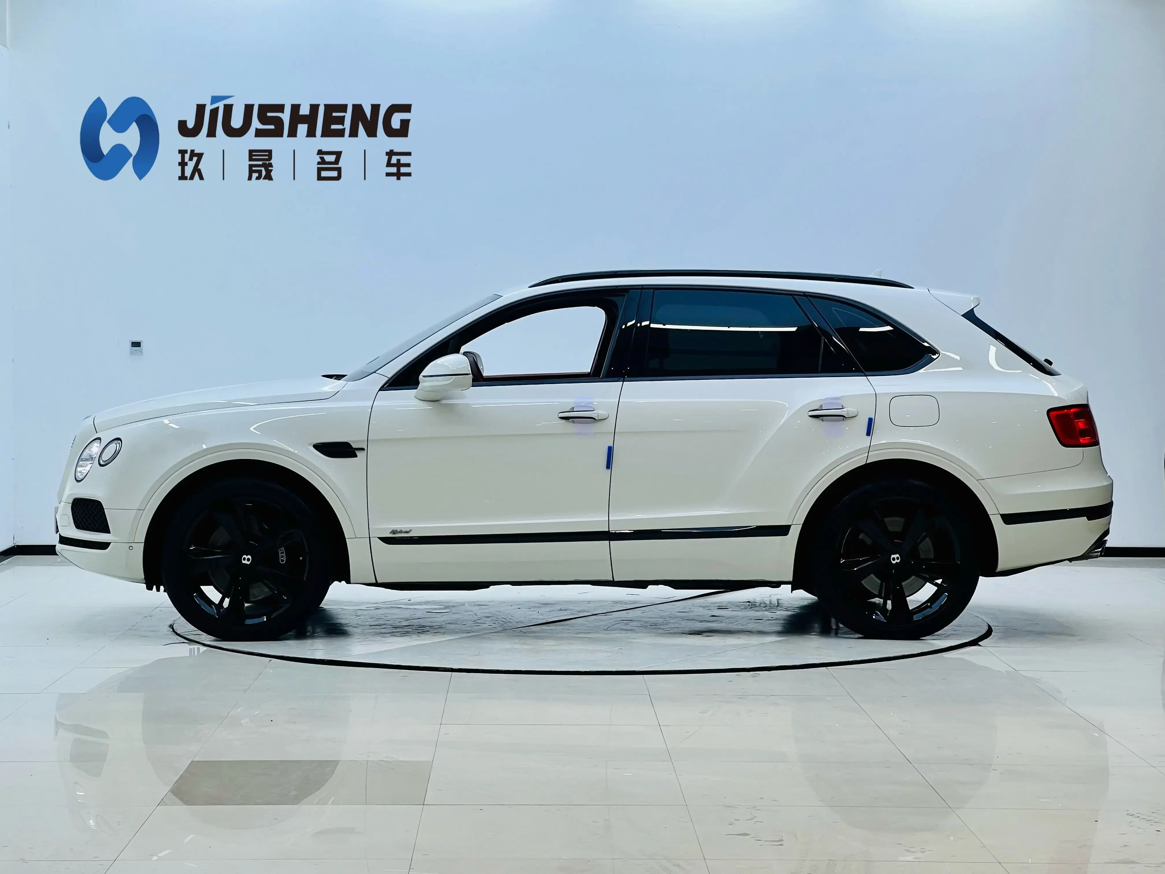 Bentley Bentayga PHEV
