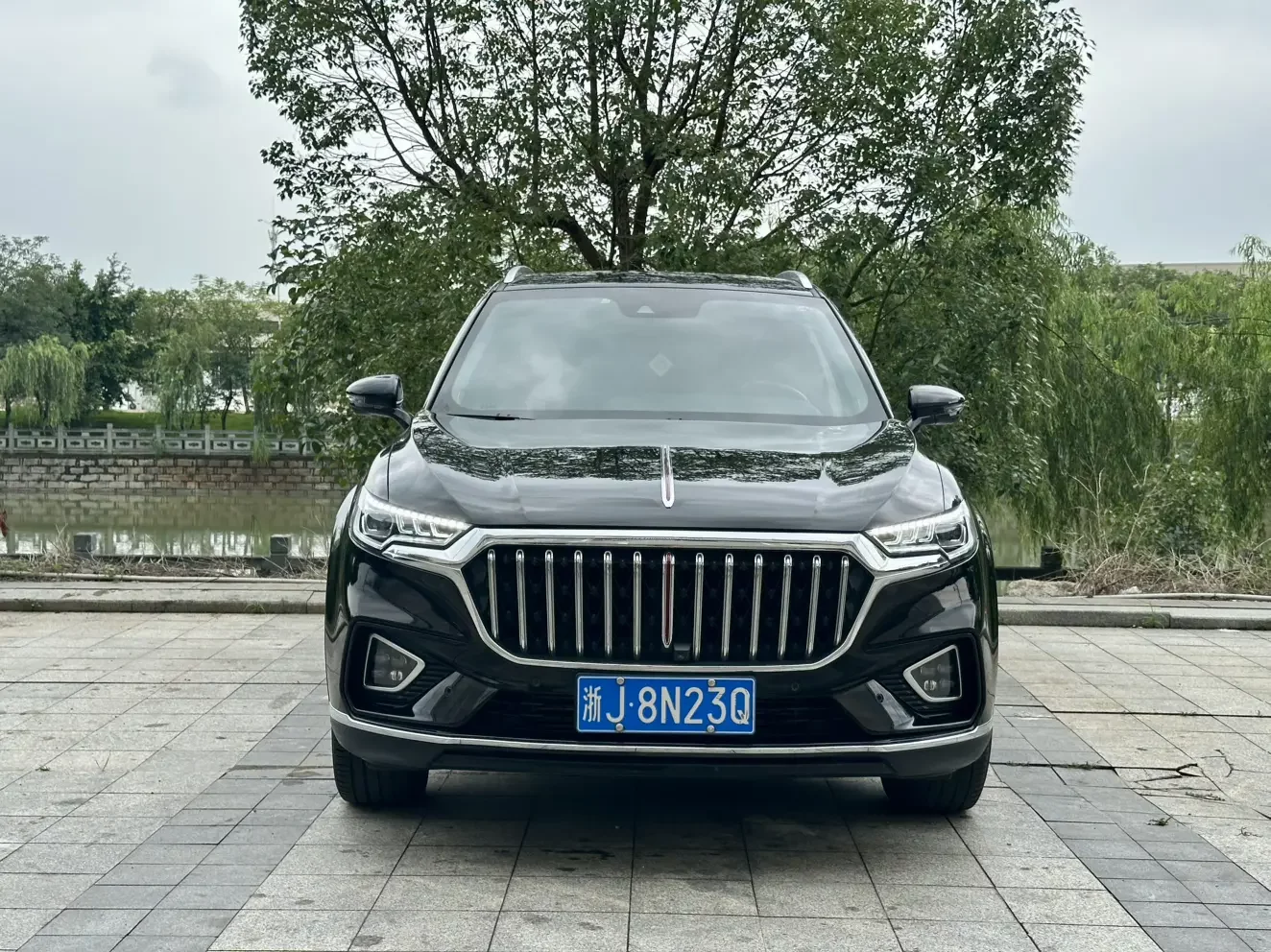Hongqi HS5  из Китая