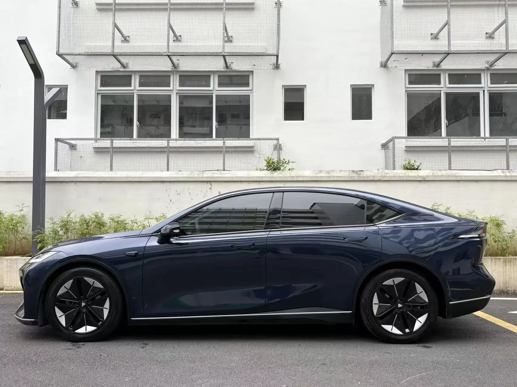 Deepal Dark blue SL03