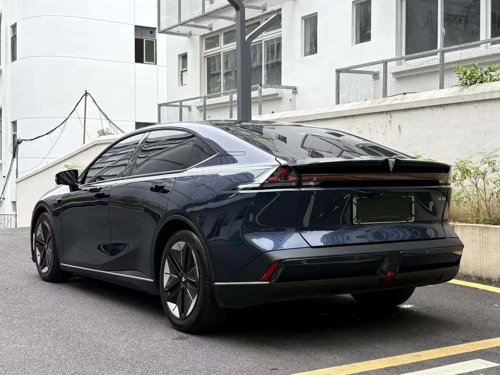 Deepal Dark blue SL03
