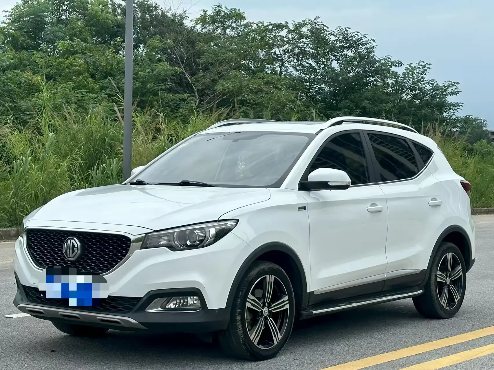 MG ZS