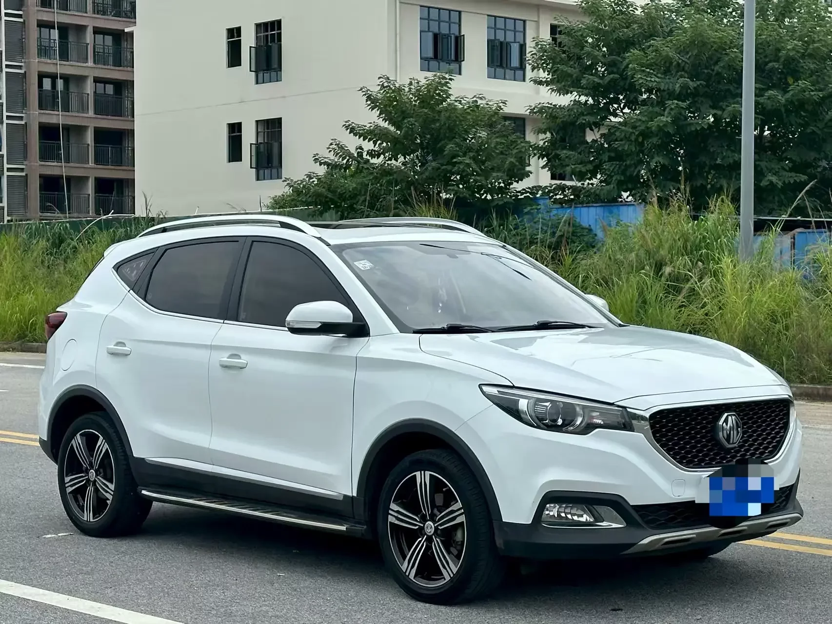 MG ZS
