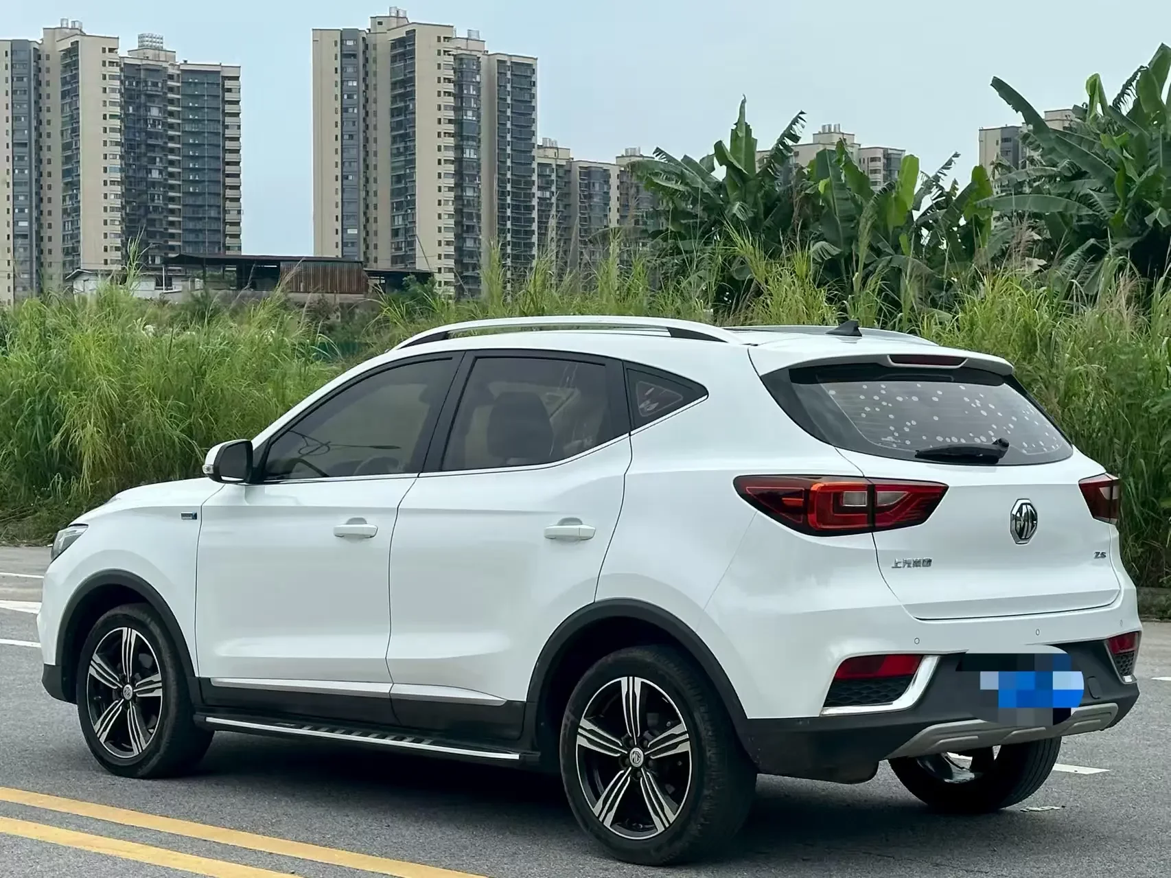MG ZS