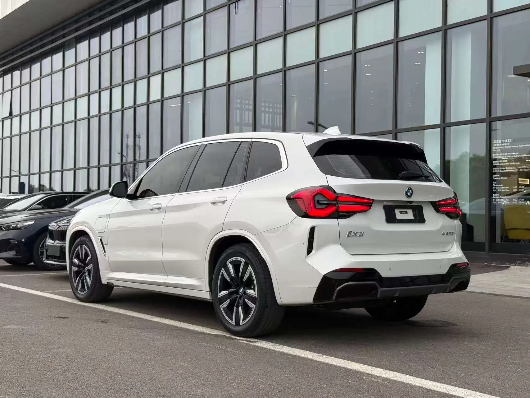 BMW iX3