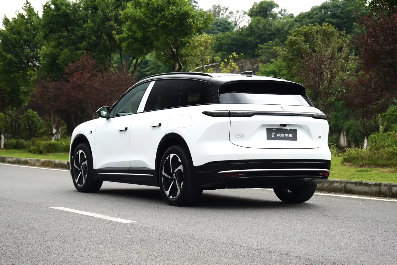 NIO ES6