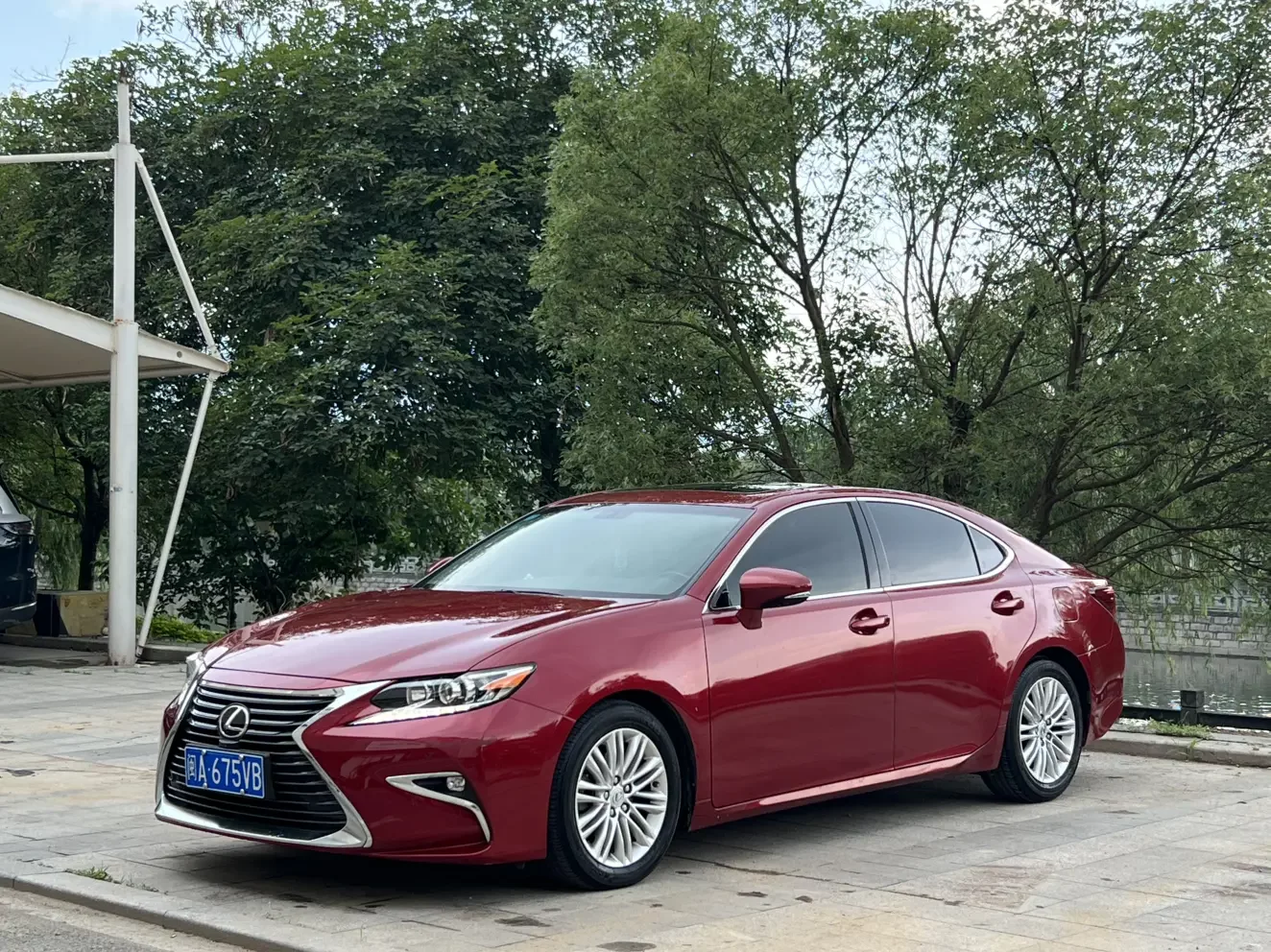 Lexus ES