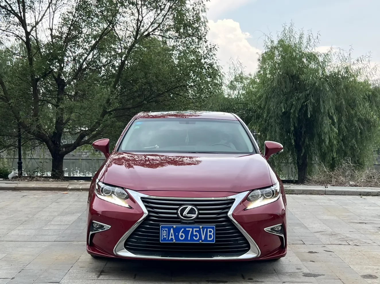 Lexus ES