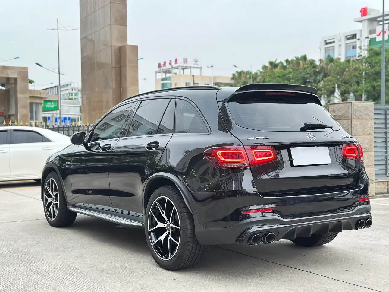 Mercedes-Benz GLC AMG