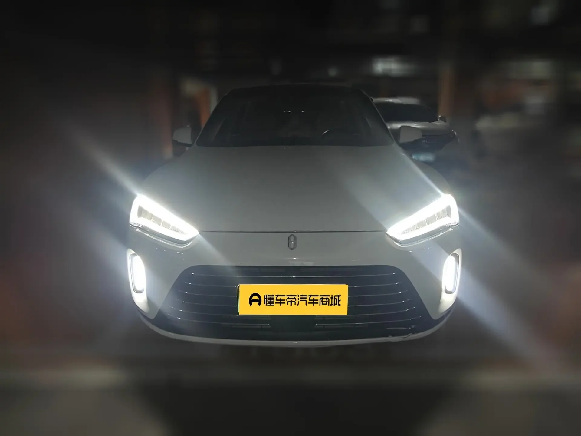AITO M5