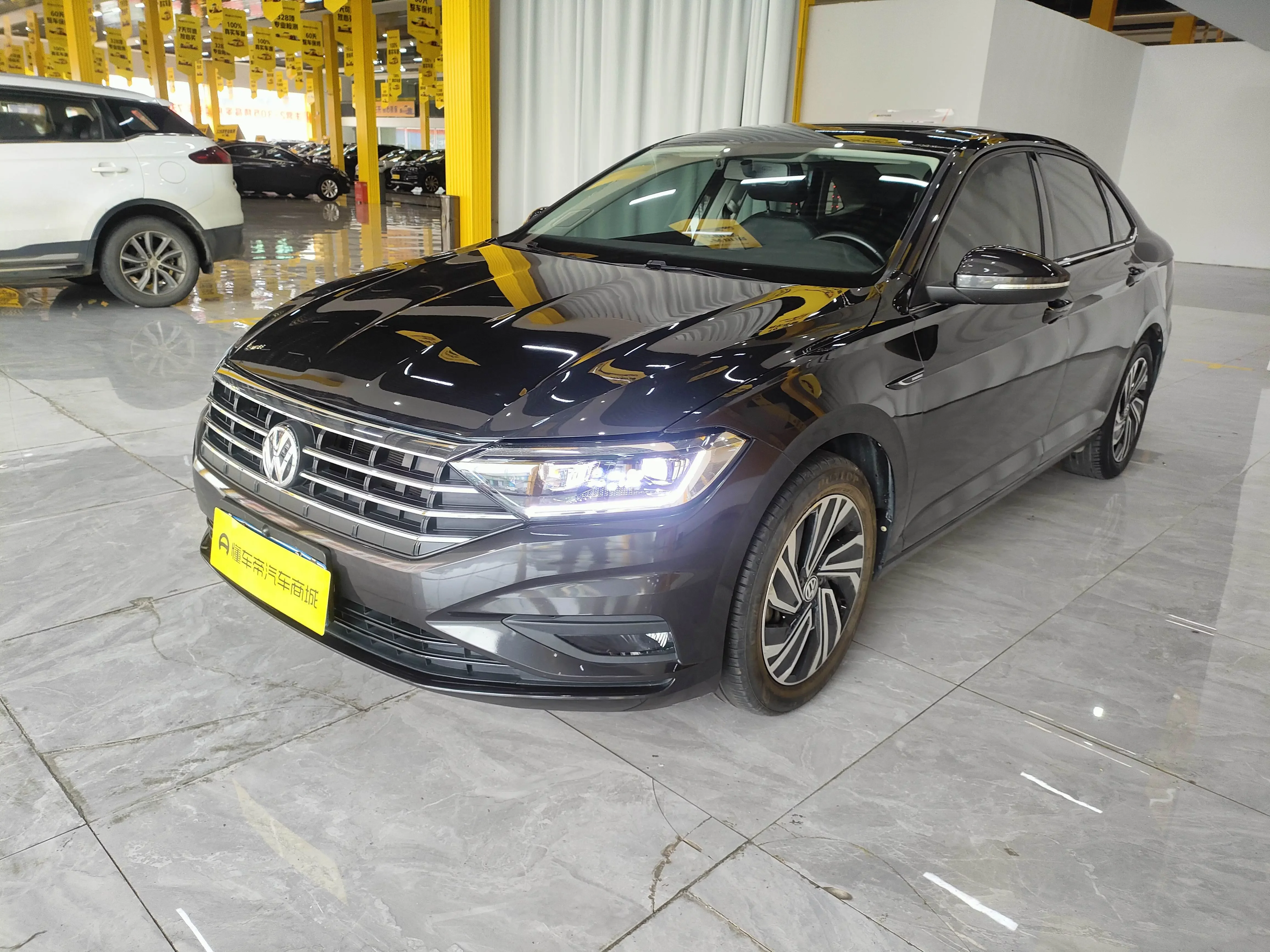 Volkswagen Sagitar
