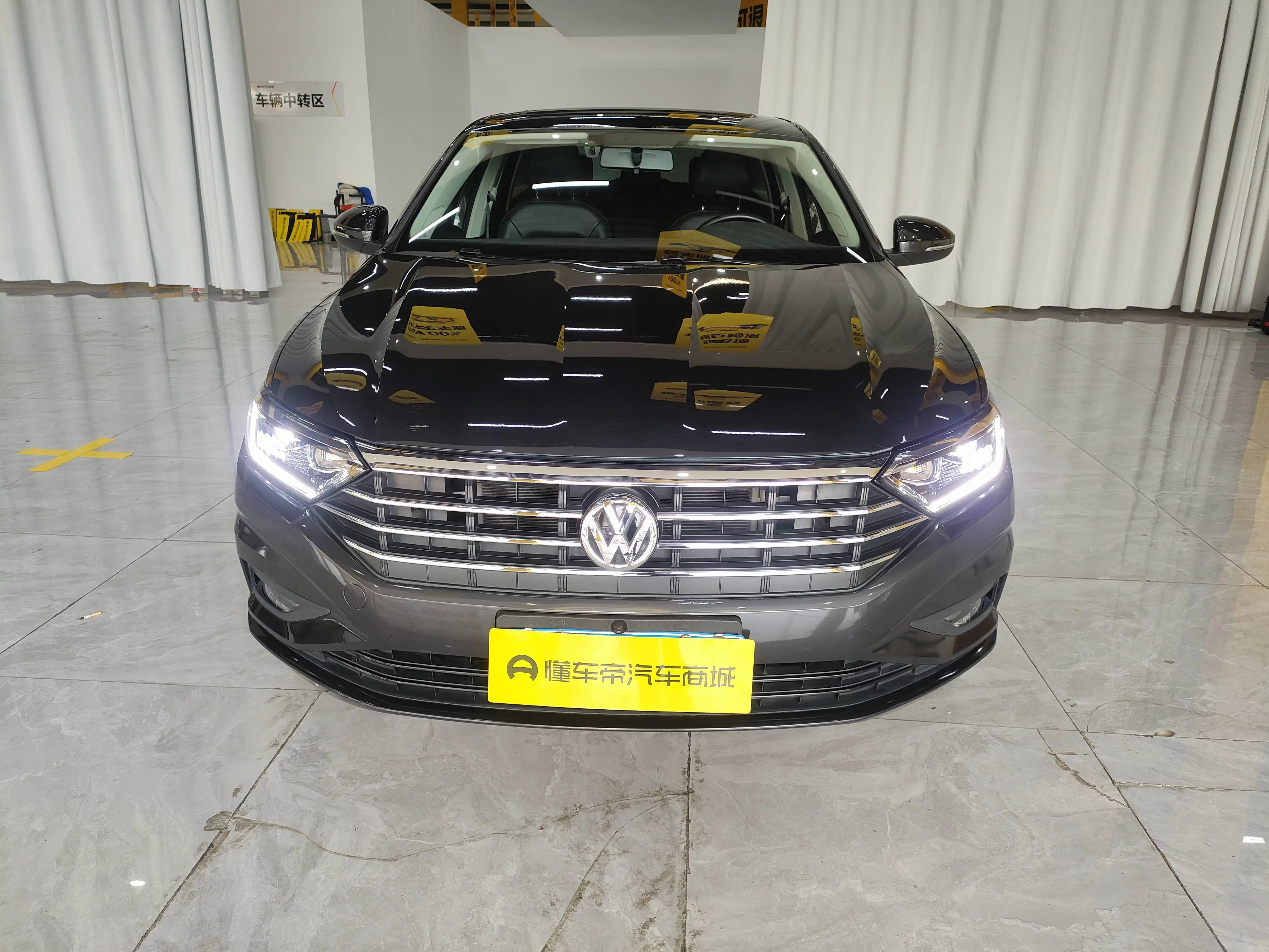 Volkswagen Sagitar