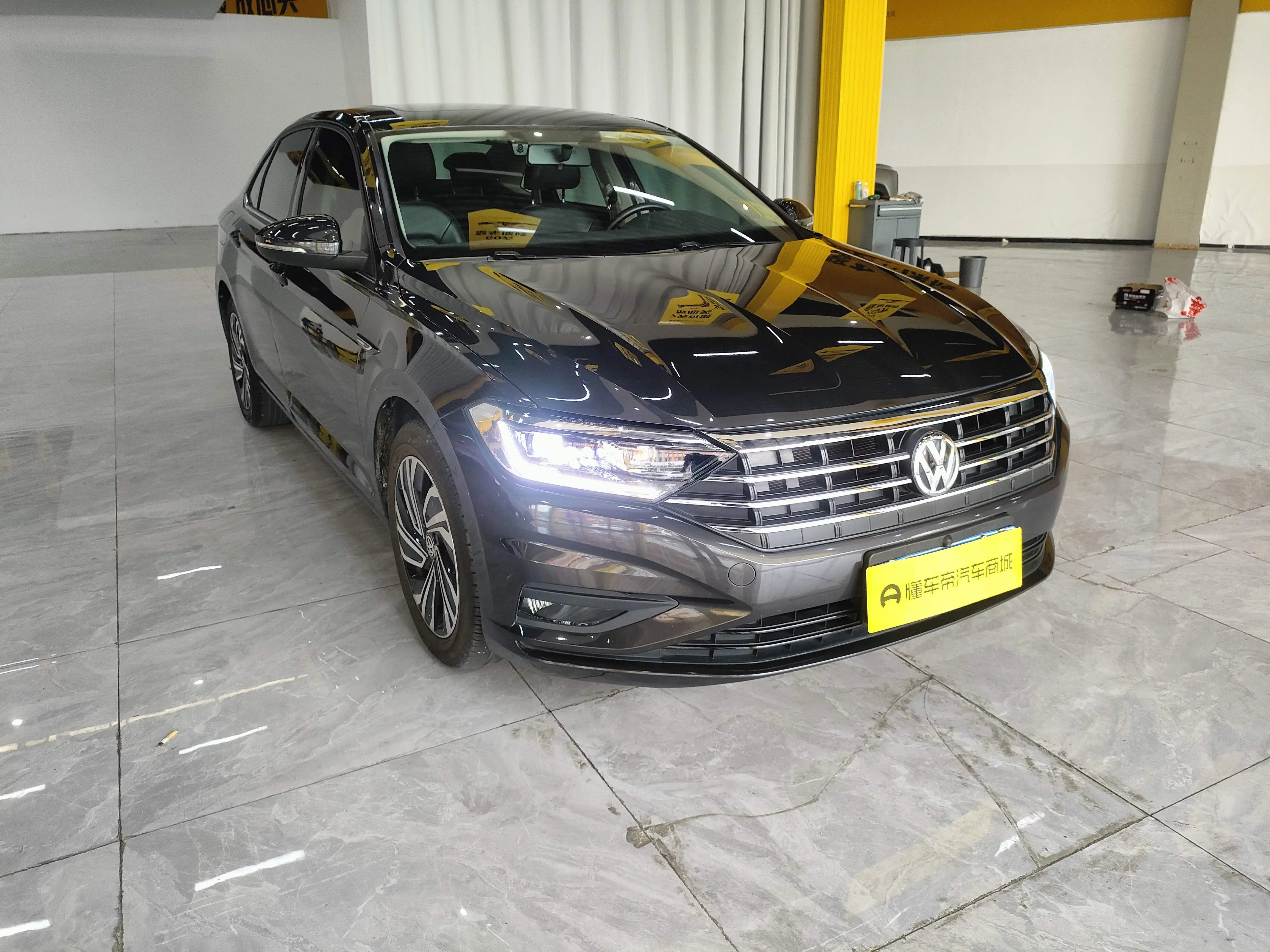 Volkswagen Sagitar