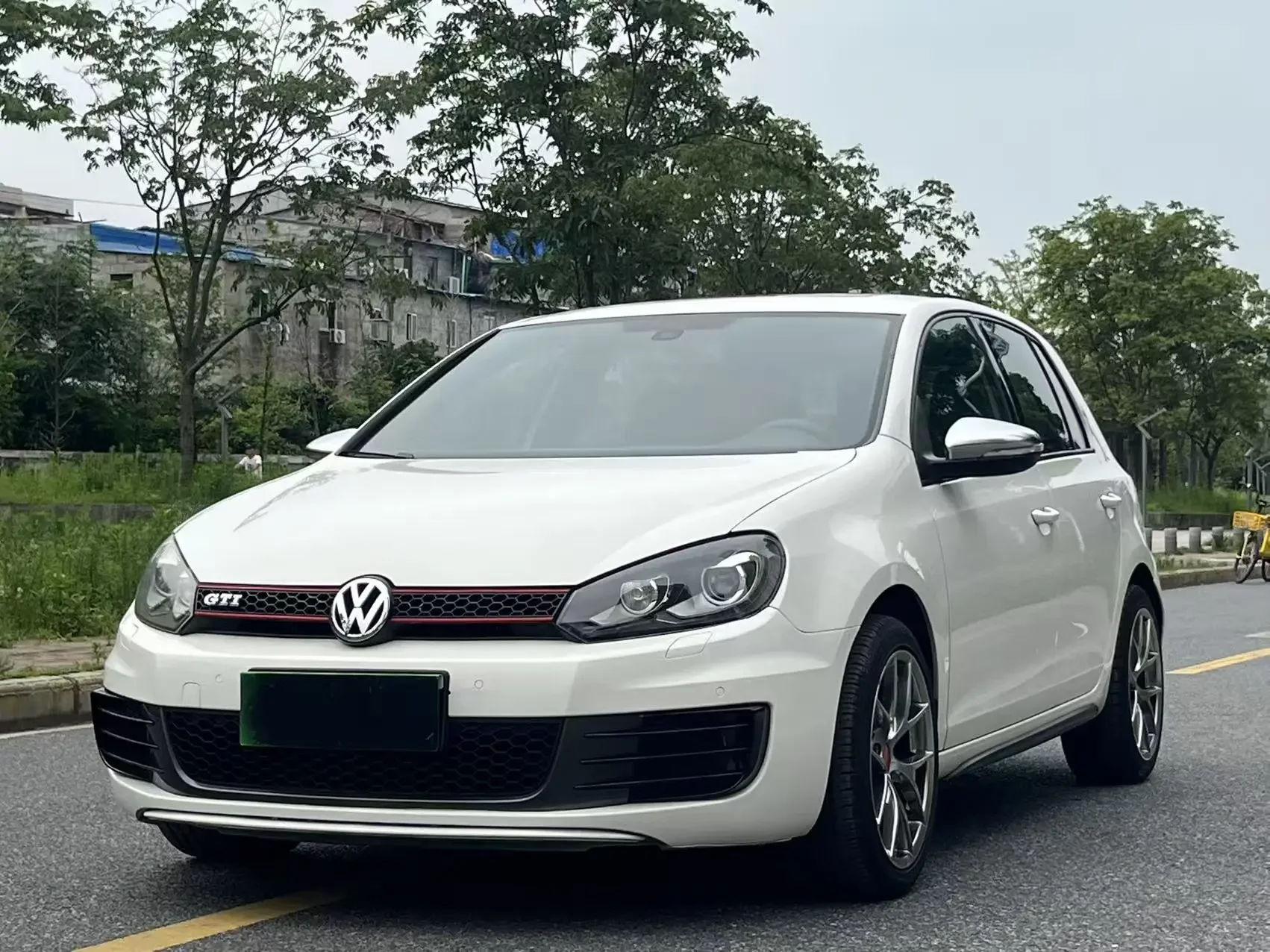 Volkswagen Golf GTI  из Китая