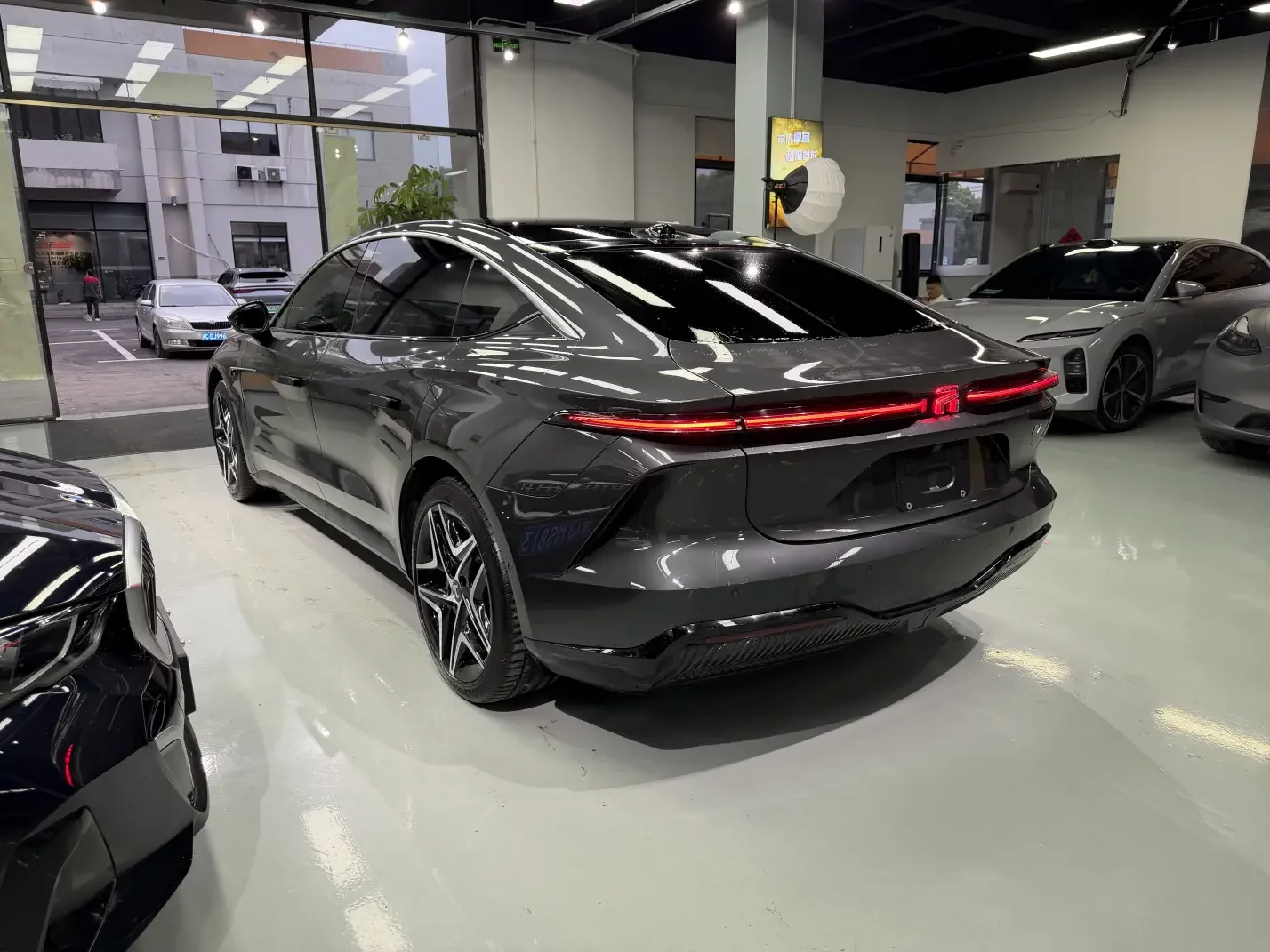 Rising Auto Feifan F7