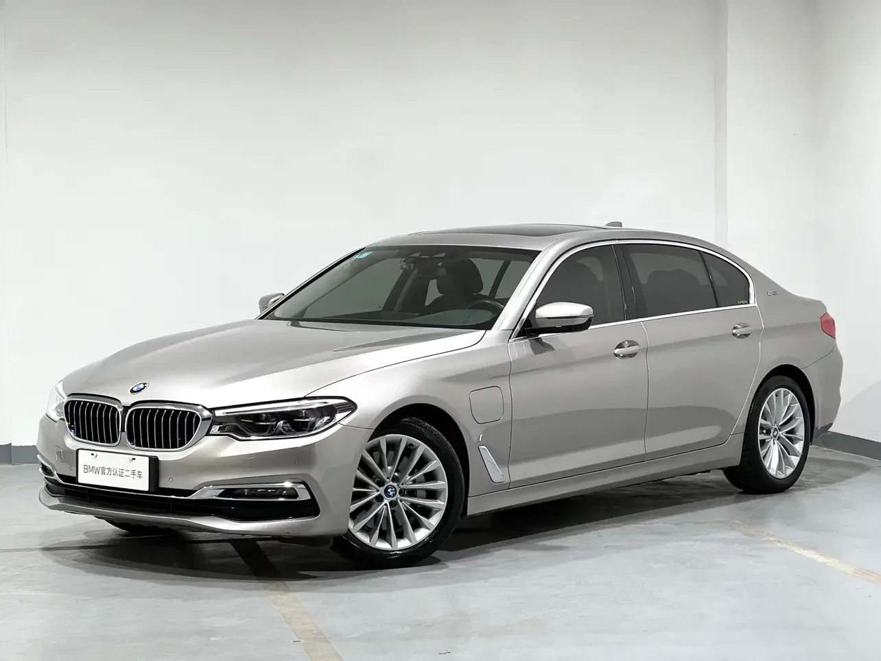 BMW 5 Series PHEV  из Китая