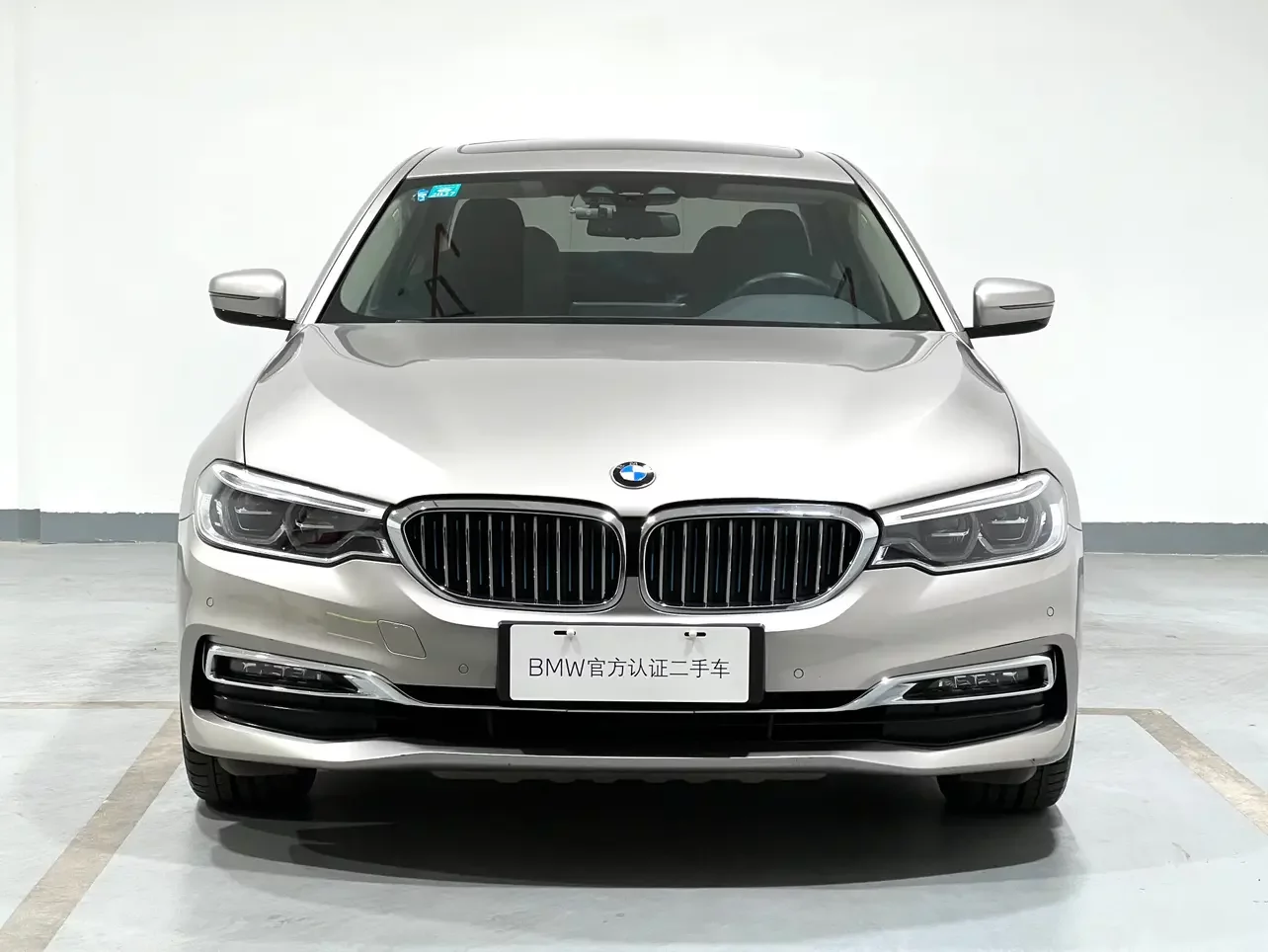 BMW 5 Series PHEV  из Китая