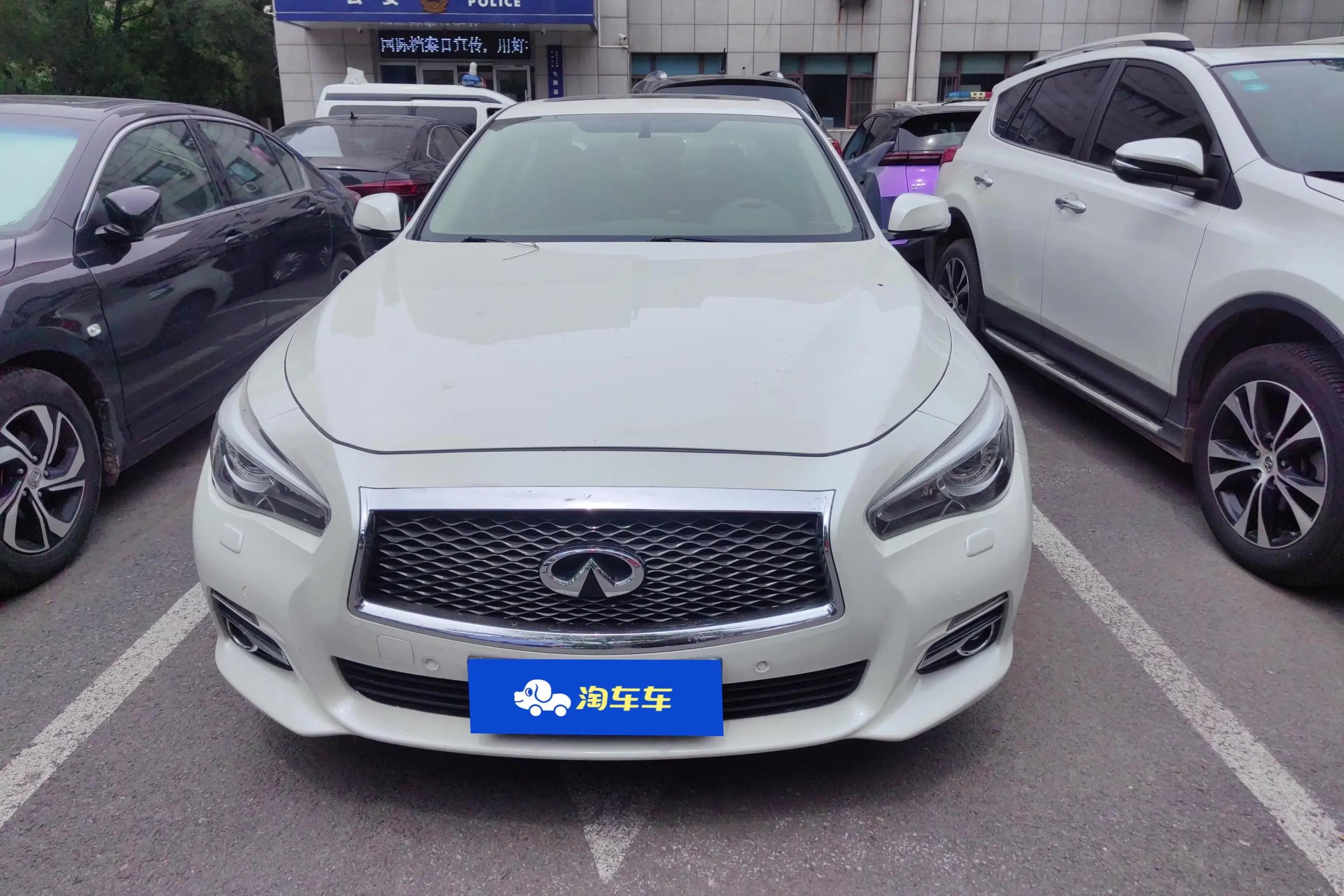 Infiniti Q50L  из Китая