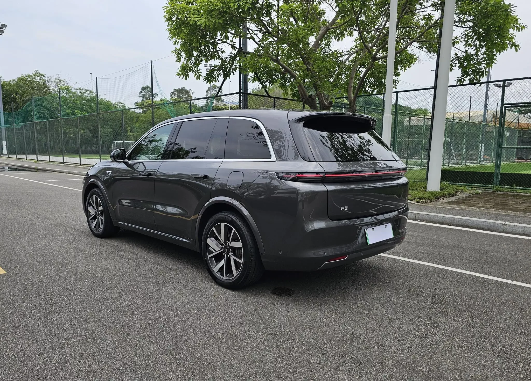 Lixiang L8