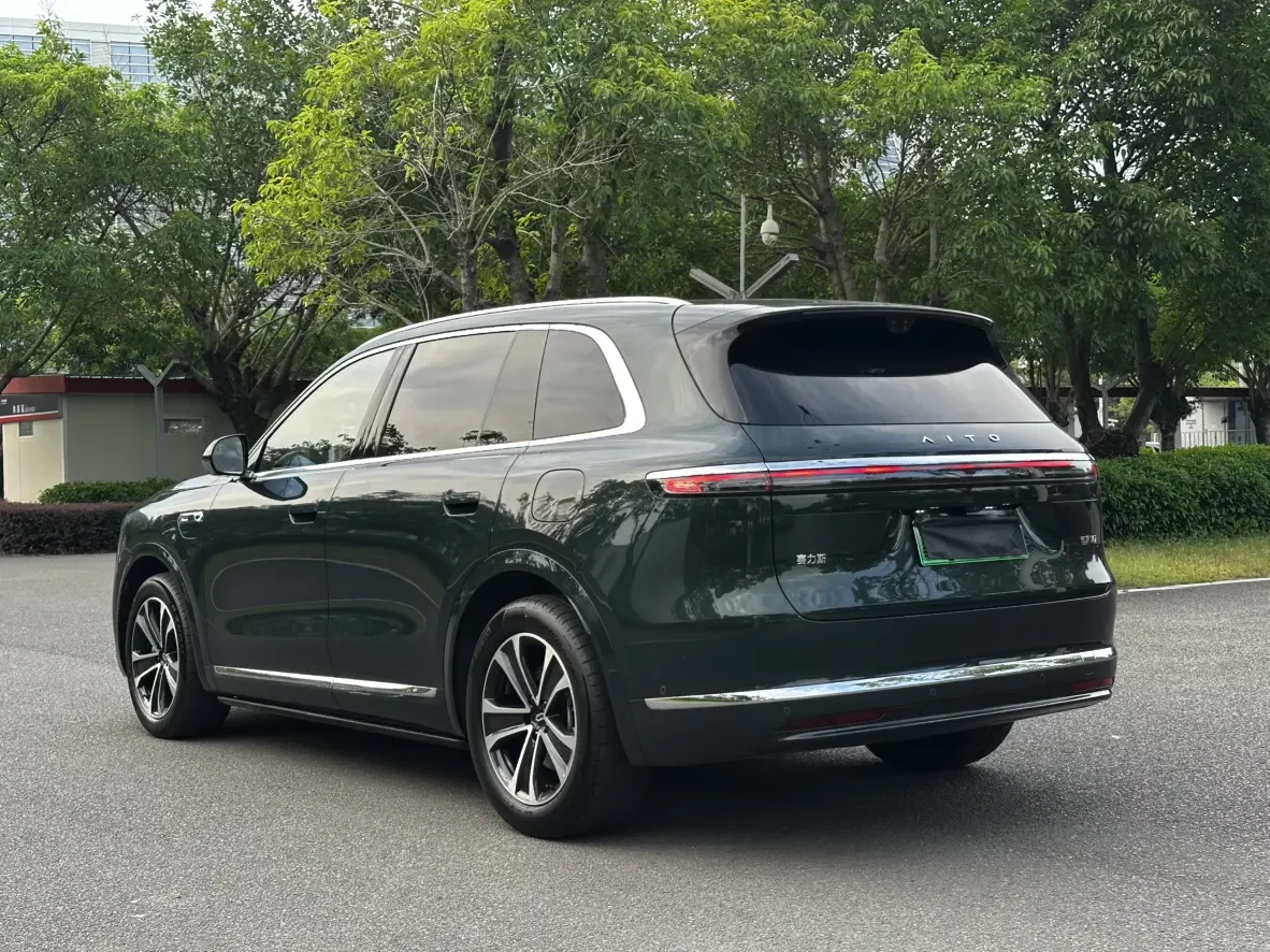 AITO M7