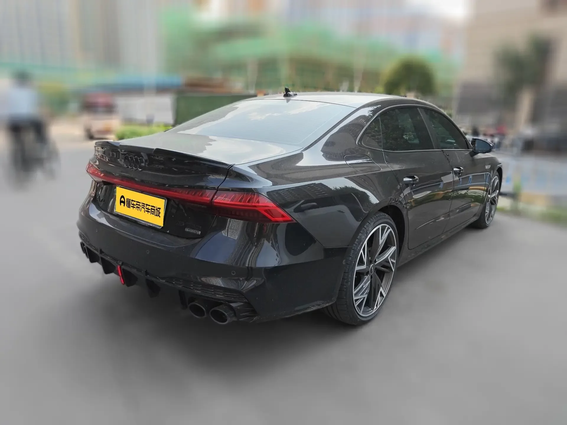 Audi A7L