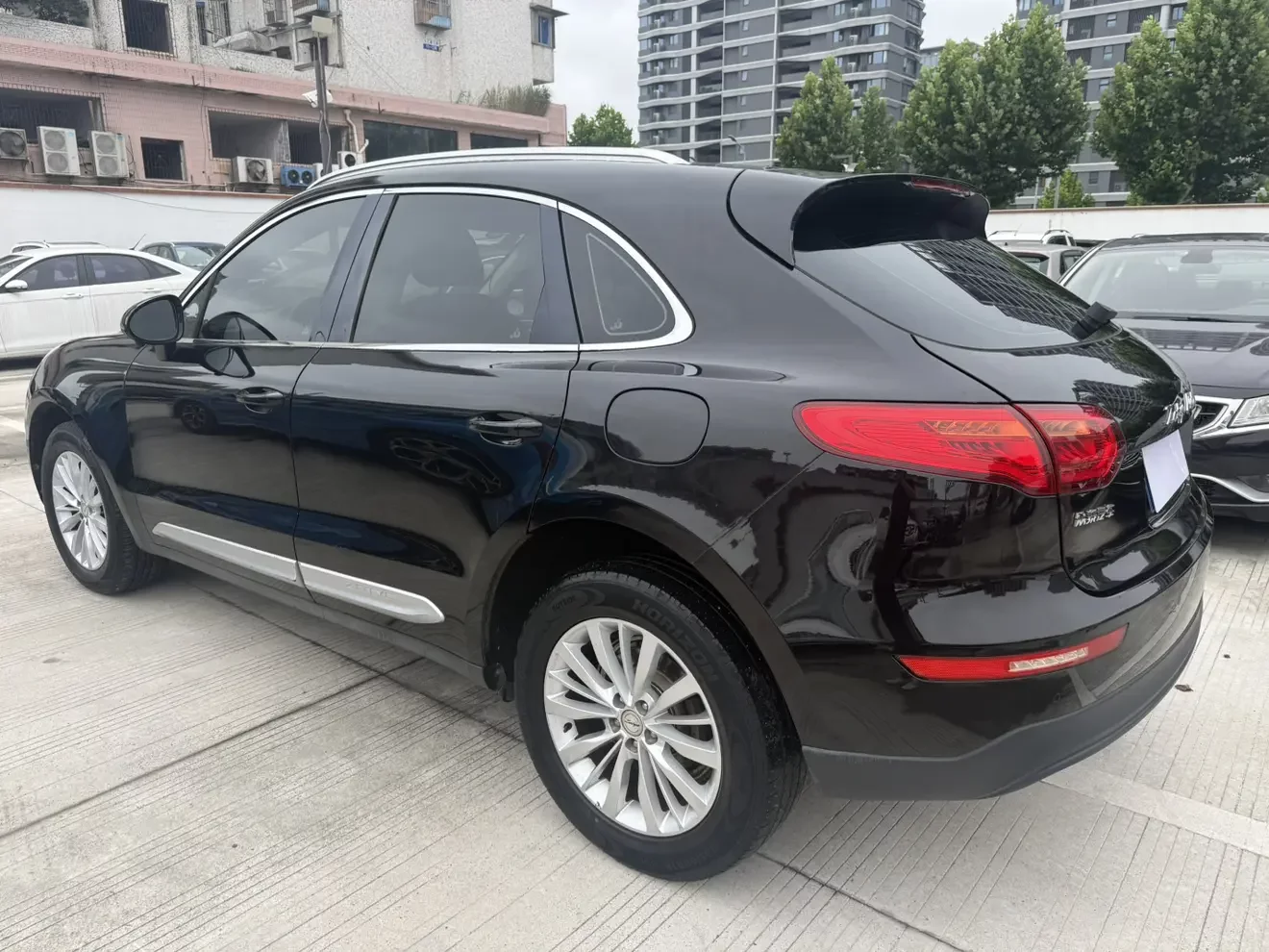 Zotye SR9