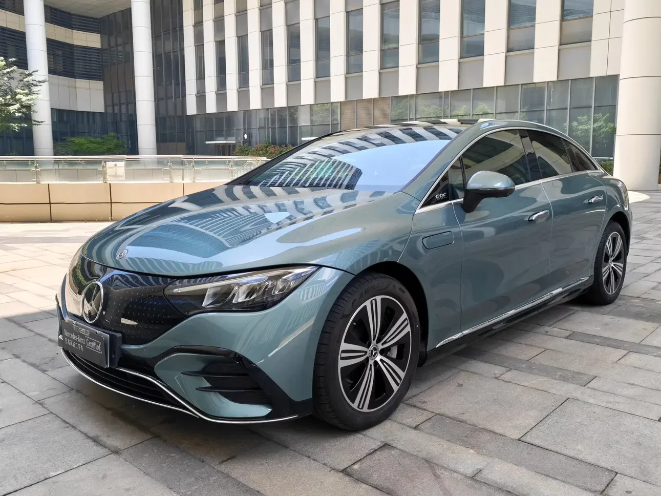 Mercedes-Benz EQE