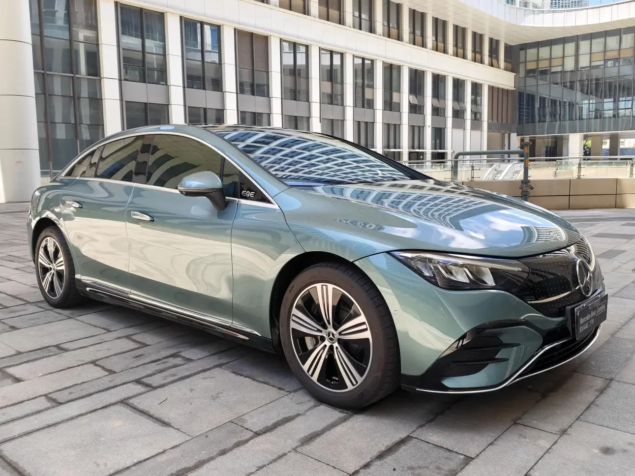 Mercedes-Benz EQE