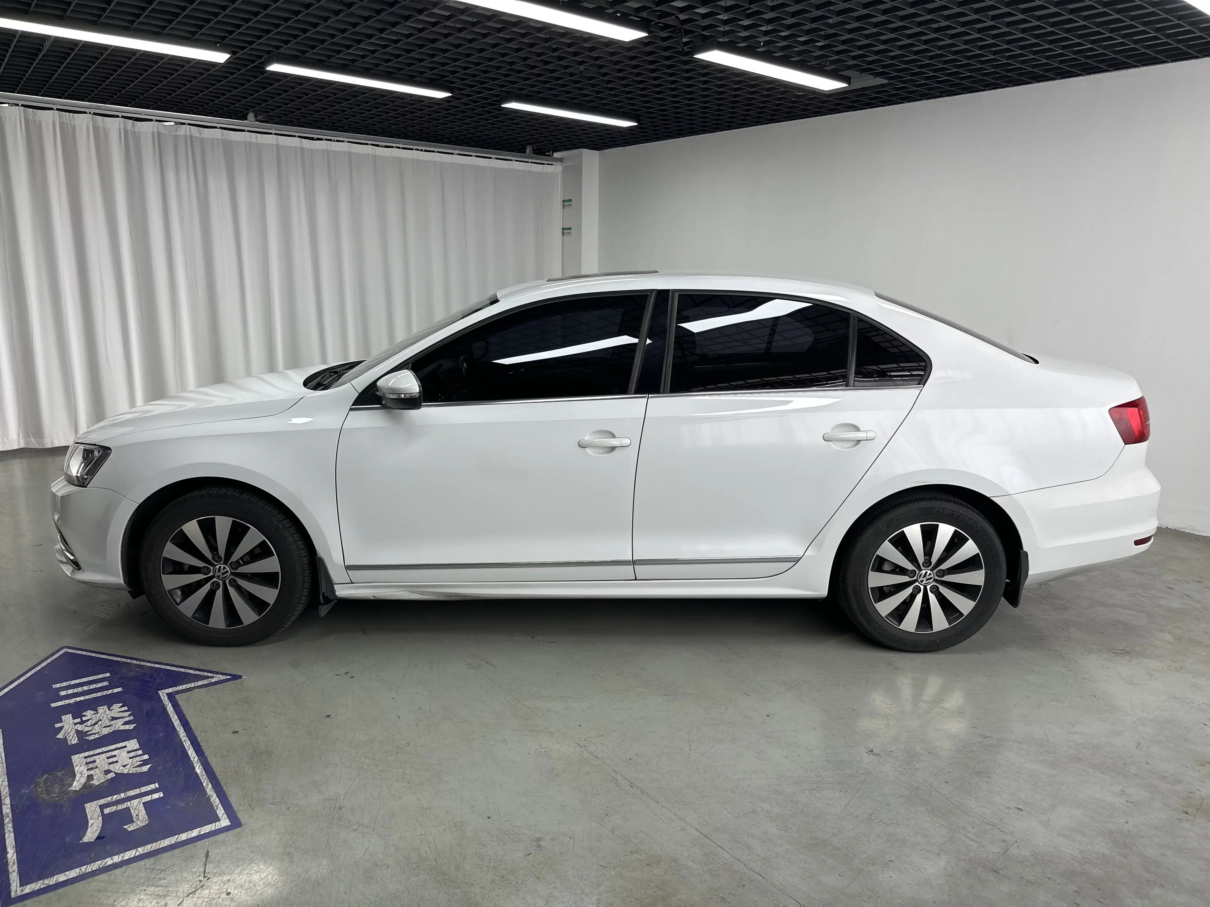 Volkswagen Sagitar