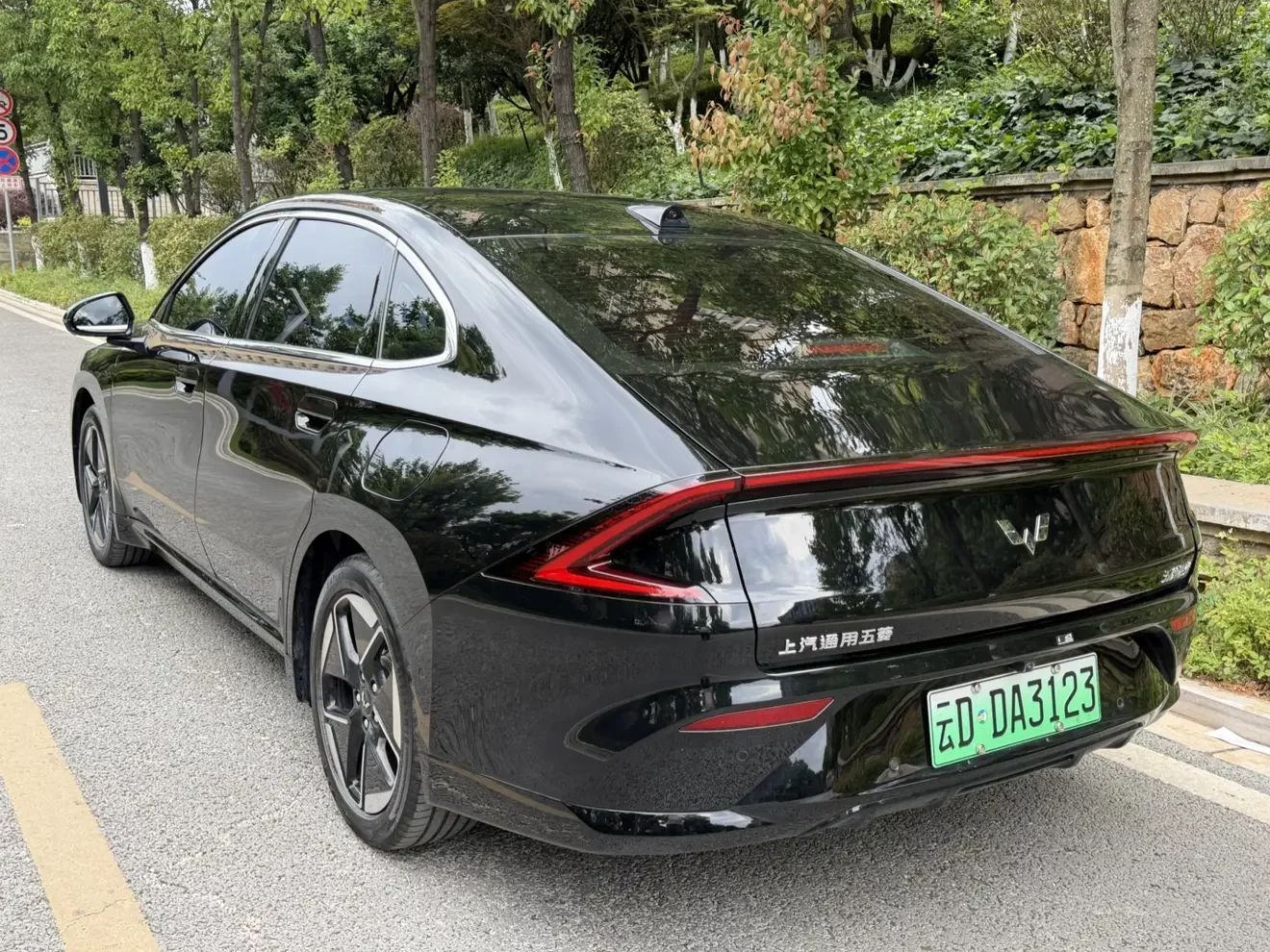 Wuling Starlight EV