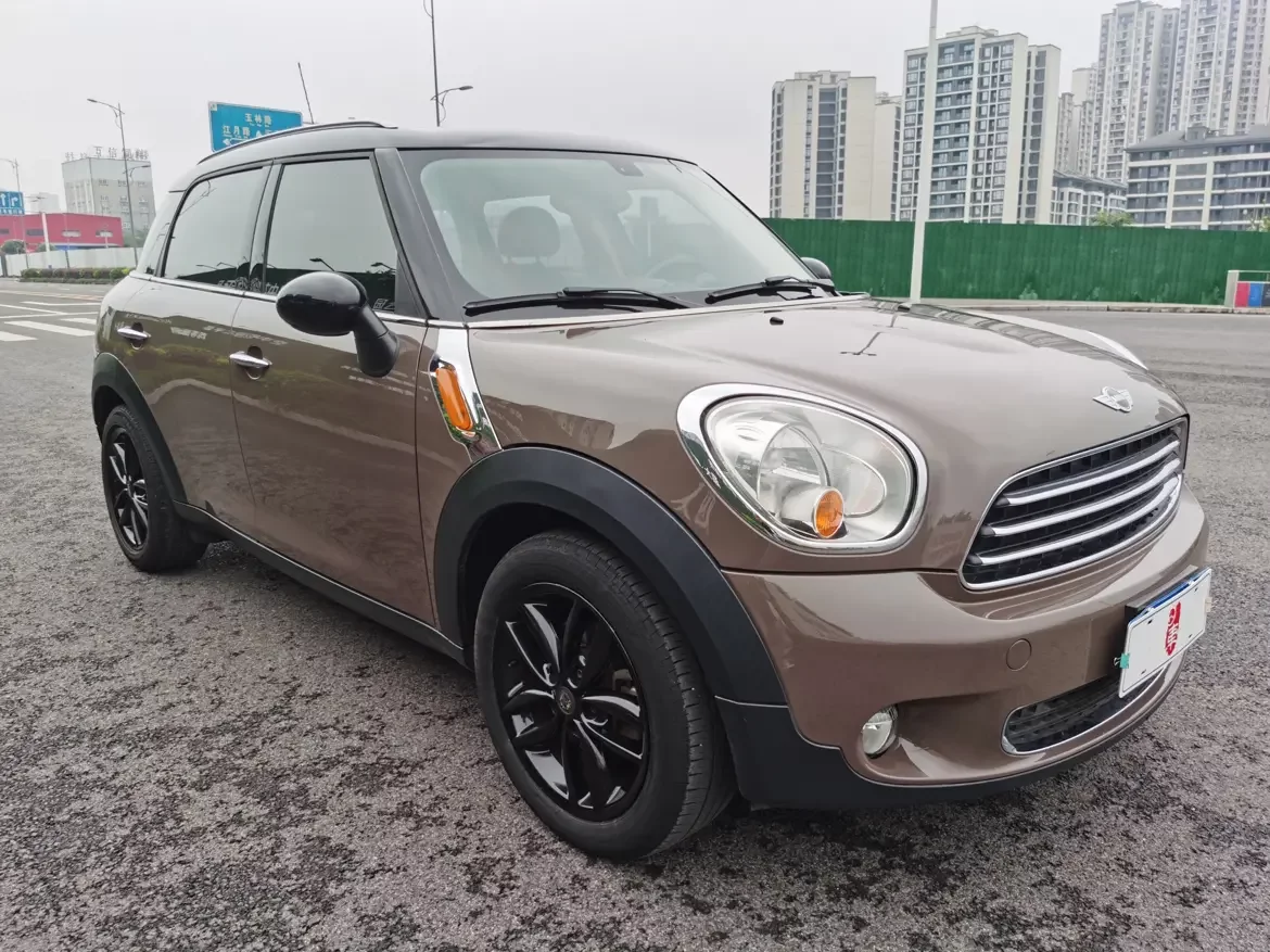 MINI COUNTRYMAN